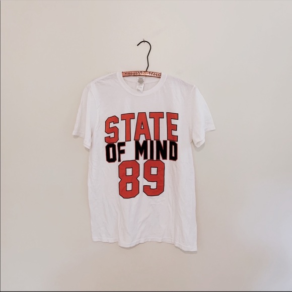 Urban Outfitters Tee NWOT🌛 - Picture 5 of 7